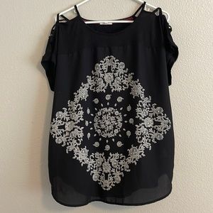 Maurice’s womens top size 1